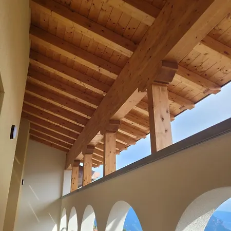 Castello Mountain Iseo Hospitaty Bossico